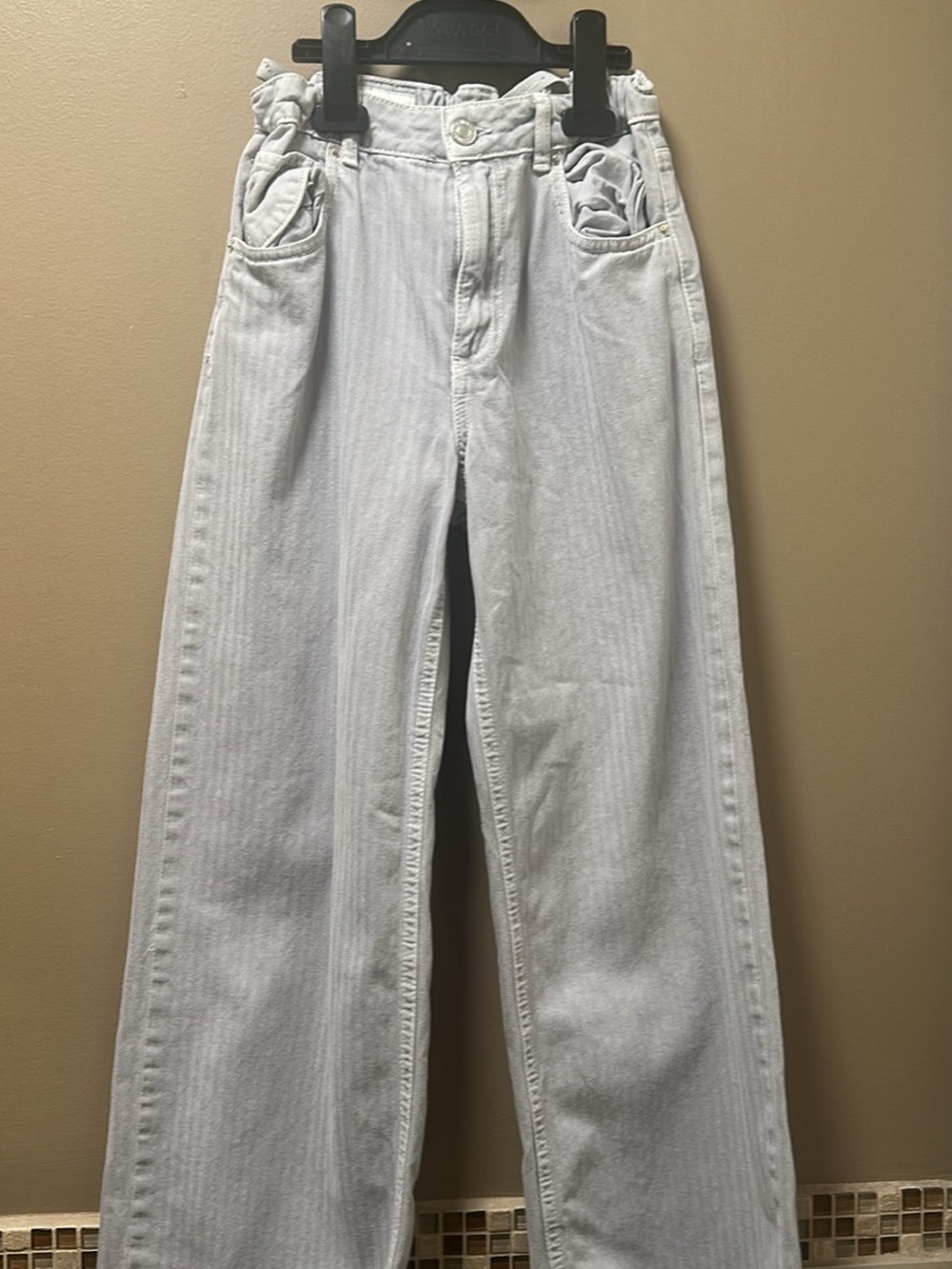 Zara Light Wash Wide-Leg Jeans